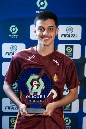 Le champion de la eLigue 1 Tour